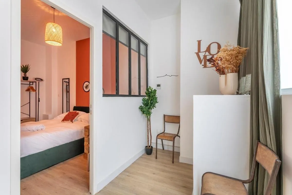 Apt Near Gare Saint-Charles - Cours Julien マルセイユ